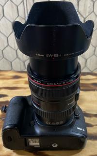  Canon EOS 5D MARK III 22.3 MP with 