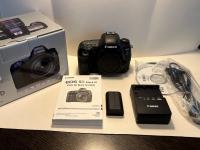 Neatly Canon EOS 5D Mark IV 30.4MP Digital SLR Camera Neatly Canon EOS 5D Mark IV 30.4MP Digital SLR Camera
