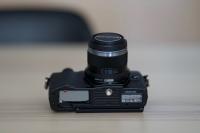 Olympus OM-D E-M10ii + 17mm 1.8 lens + 45mm 1.8 lens + 2 batteries + external charger