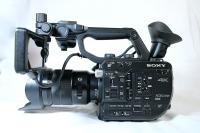 Sony FS5 with Sony 18-105 f4 OSS and Sigma Ef-E Adapter