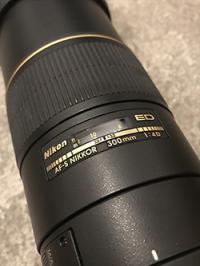 Nikon 300mm AF-S f/4D IF-ED