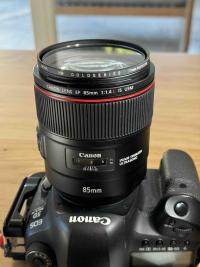 Canon EF 85mm f/1.4L IS USM