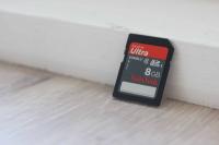 Canon EOS 450D: Good Condition: Plus Strap, Battery, Charger & SD Card