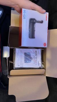 Canon EOS 5D Mark IV 30.4MP Digital SLR Camera - Black (with EF 24-70mm f/4L IS) Canon EOS 5D Mark IV 30.4MP Digital SLR Camera - Black (with EF 24-70mm f/4L IS)