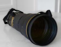 Nikon Nikkor AF-S 200-400mm f/4 G VR lens. Nikon Nikkor AF-S 200-400mm f/4 G VR lens.