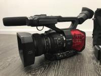 Panasonic DVX 200 4K Pro Camcorder Plus Extras Panasonic DVX 200 4K Pro Camcorder Plus Extras