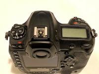 NlKON D5 DSLR