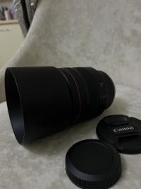 Canon RF 85mm f/1.2L USM lens Mint 