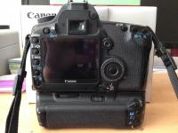 Previously used Canon EOS 5D Mark ii