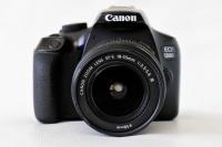 Canon 1300D with 18-55mm III lens Canon 1300D with 18-55mm III lens