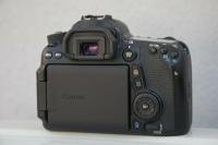 Canon EOS 70D 20. 2 MP Digital SLR Camera with EF-S IS STM 18-135mm Lens - Black
