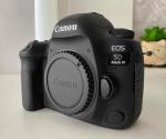 *** CANON DSLR EOS 5D MARK IV in SUPERB CONDITIONS ***